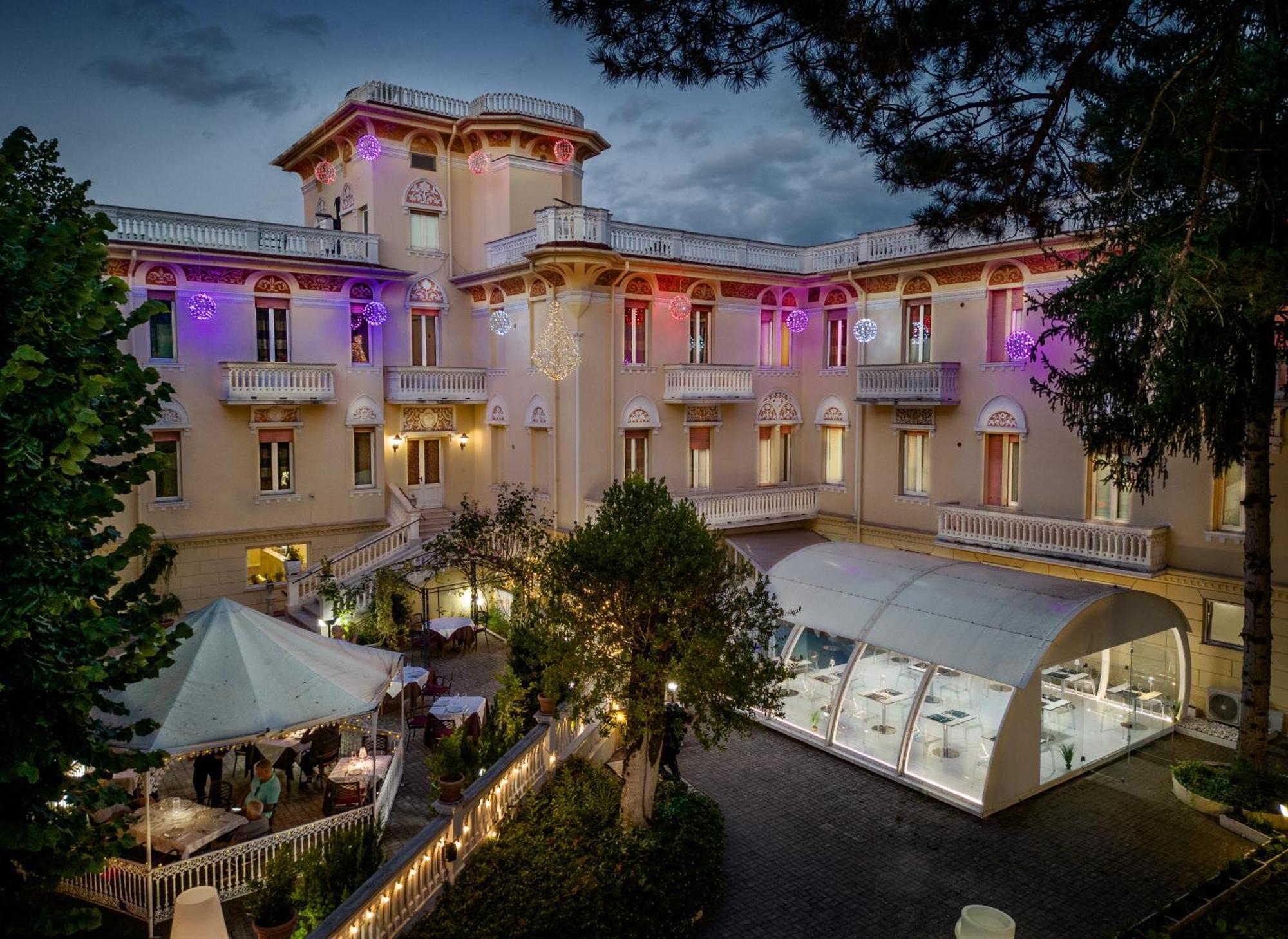 Relais Le Felci Executive Suite Spa フィウッジ エクステリア 写真